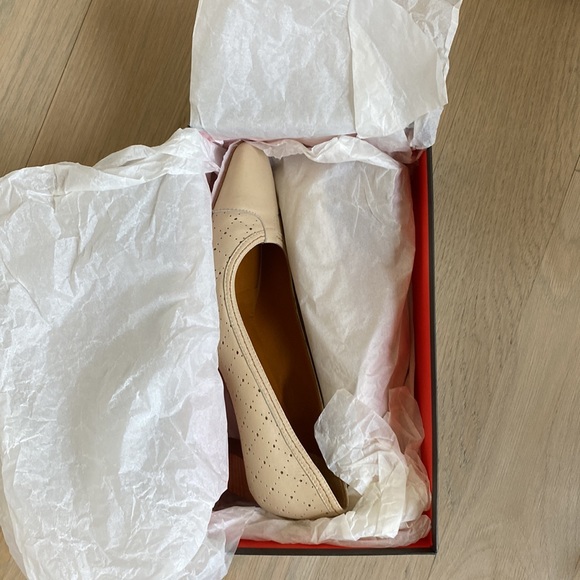 Bruno Magli Italian Pumps - Picture 6 of 9